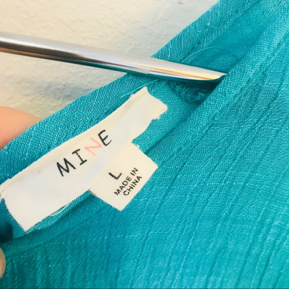 ✨TURQUOISE BLOUSE LACE BACK✨ - Picture 3 of 4